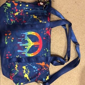 Too trendz duffel bag